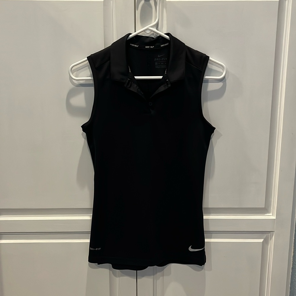 Nike top